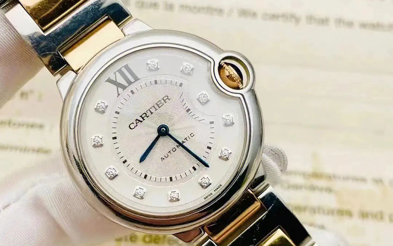 卡地亚手表钢带出汗后掉色正常吗？如何防止该问题？